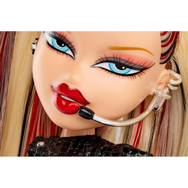 Bratz Pop Starz Cloe Modepuppe mit Accessoires und exklusivem Charme