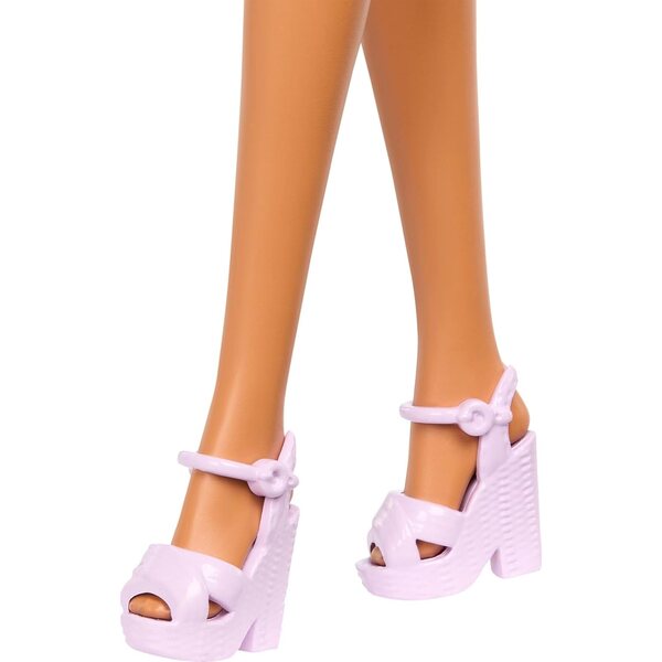 Barbie Fashionista's #228: Blinde pop met wandelstok en zonnebril