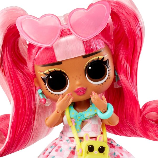 LOL Surprise Tweens Core Doll Cherry B.B. – Modepuppe mit exklusiven Überraschungen