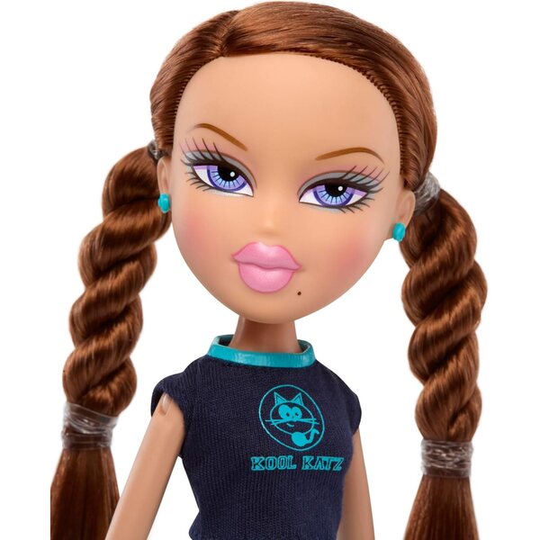 Bratz Play Sportz Roxxi Sammelpuppe mit Fußballzubehör und Sportoutfit