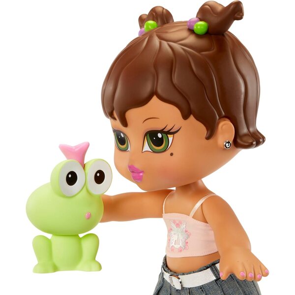 Bratz Big Babyz Yasmin Iconic Puppe mit Zubehör und Originalkleidung 33,5 cm
