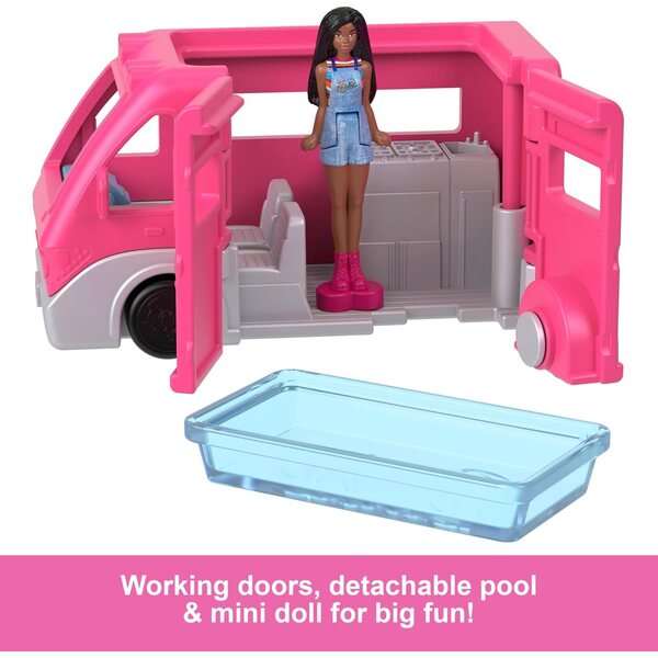Barbie Mini BarbieLand DreamCamper con Piscina Cambia Colore e Mini Bambola 1,5 pollici