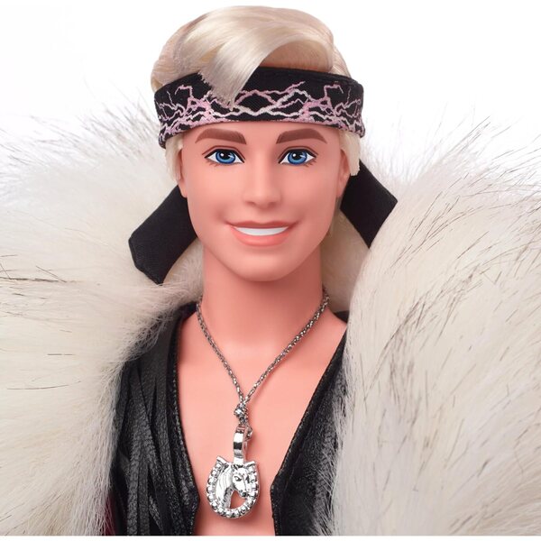 Ken Collectible Barbie The Movie mit Kunstpelzmantel und schwarzer Weste mit Fransen