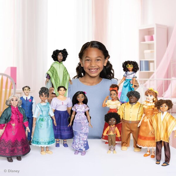 Set aus Madrigal-Familienpuppen von Disney Encanto mit 12 Figuren und Zubehör