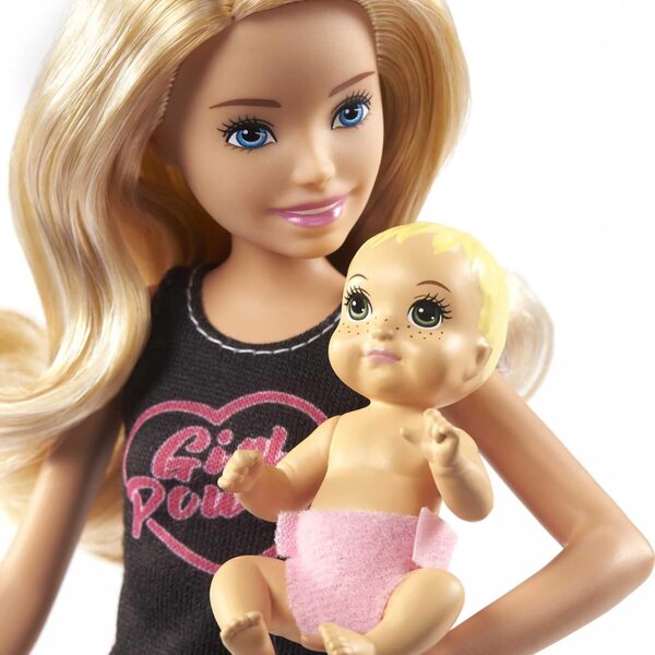 Barbie Skipper Babysitters Inc. Set mit Puppe und Zubehör für diejenigen, die gerne aufpassen