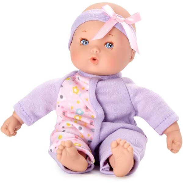 Madame Alexander Little Cuties baba 20 cm levendula, puha test és levehető ruha