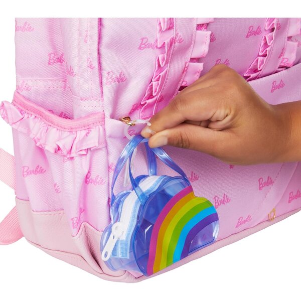 Barbie-Regenbogentaschen-Zubehörset mit Pyjamas und Pyjama-Partyartikeln