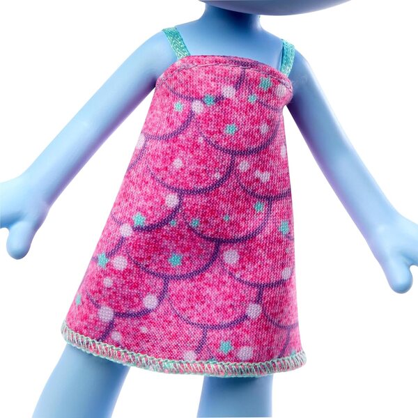 Mattel Trolls Band Together Poupée chenille avec cheveux colorés et accessoire de mode