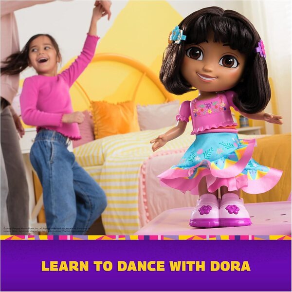 Dora Interactive Dance with Me mit 2 Röcken, zweisprachigen Sätzen und Musik für Kinder ab 3 Jahren