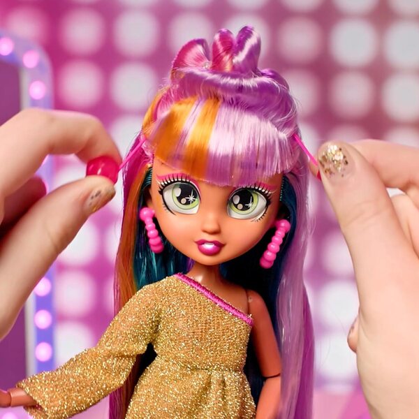 IMC Toys Vip Girls Quinn mit 27,9 cm langen Haaren und 5 Accessoires für Kinder ab 5 Jahren