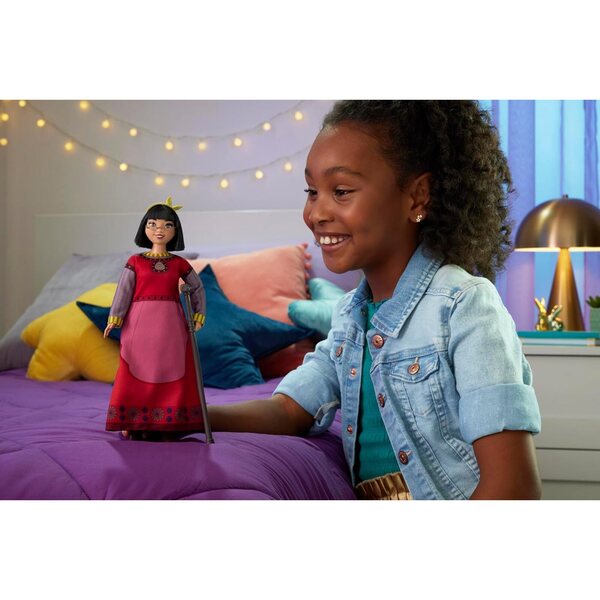 Mattel Disney Wish Dahlia of Rosas Bewegliche Puppe mit abnehmbarer Kleidung und Accessoires