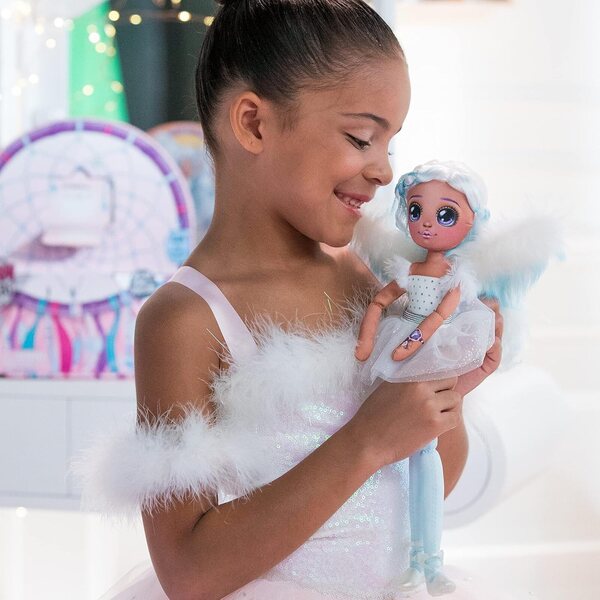 Poupée magique à collectionner Luna Dream Seekers avec robe pailletée et ailes douces