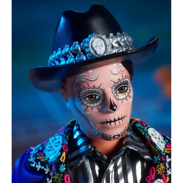 Barbie Ken Día De Muertos 2023: Sammlungspuppe mit blauer Jacke und verziertem Hut