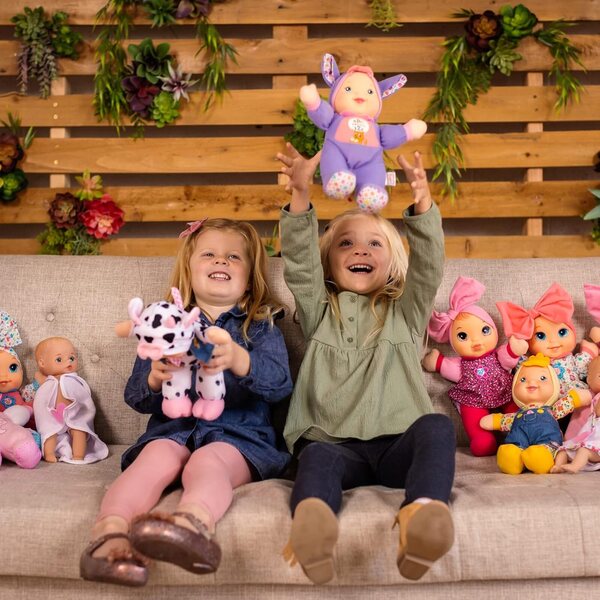 Baby Giggles-pop met geluiden en zachte jurk - veilig voor kinderen vanaf 1 jaar