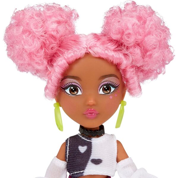 Dream Ella Mini Yasmin Athleisure Modepuppe mit rosa Haaren und Sternen-Make-up