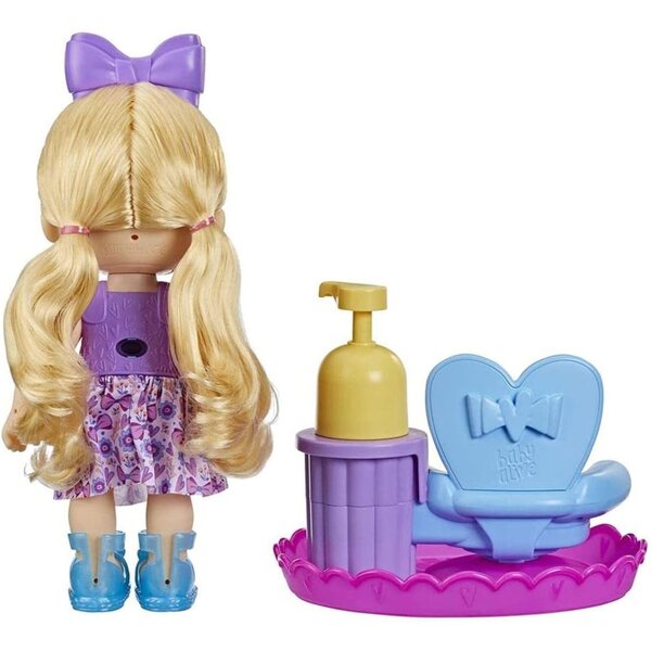 Κούκλα Styling Baby Alive Sudsy 12 ιντσών με αξεσουάρ καρέκλας και σαλονιού