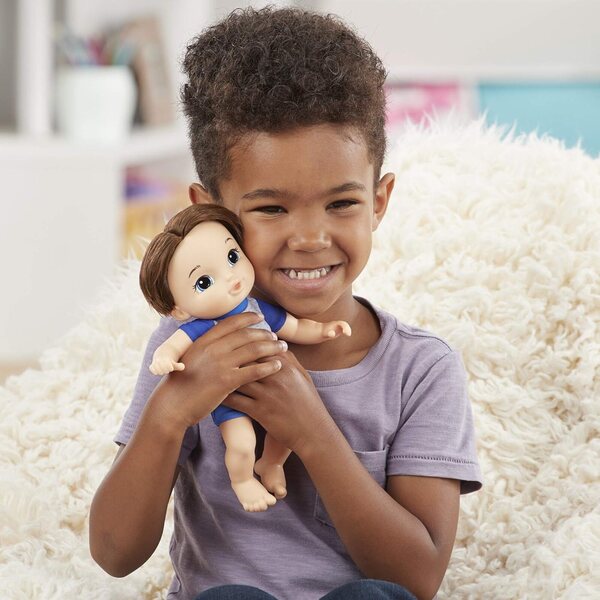 Φορητή κούκλα Baby Alive Littles Matteo με αξεσουάρ για παιδιά 3+ ετών