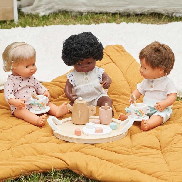 Miniland 15'' Kaukasische Mädchenpuppe mit Hörsystem – Vielfalt und Qualität