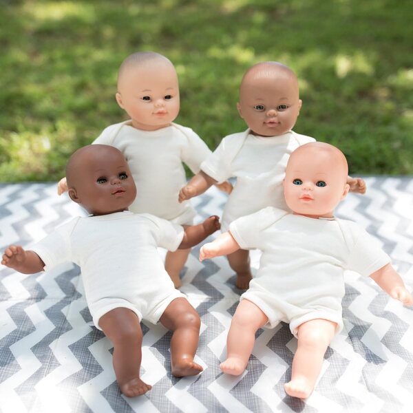 Educational Insights Baby Doux 12 Zoll Popp mat mëttlerer Haut a bewegbaren Hänn