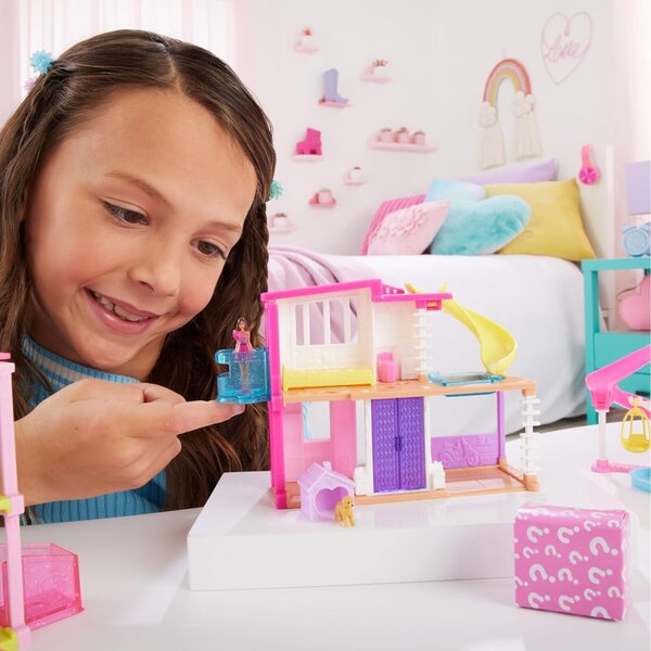 Mini BarbieLand Puppenhaus mit Aufzug, Pool und Zubehör