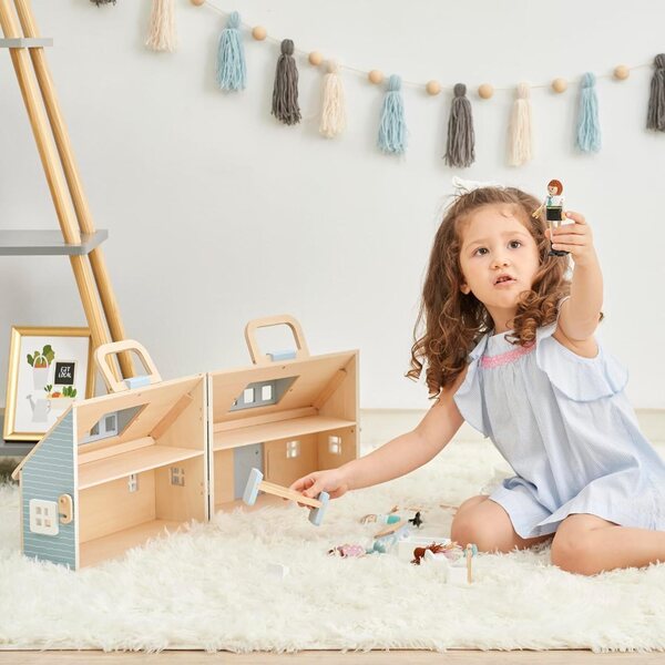 Olivia's Little World houten poppenhuis met 12 accessoires en 4 beeldjes