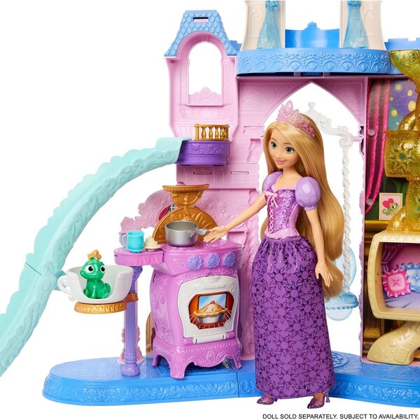 Château Disney Princess Pet Palace avec 7 aires de jeux, 3 amis animaux et 17 accessoires