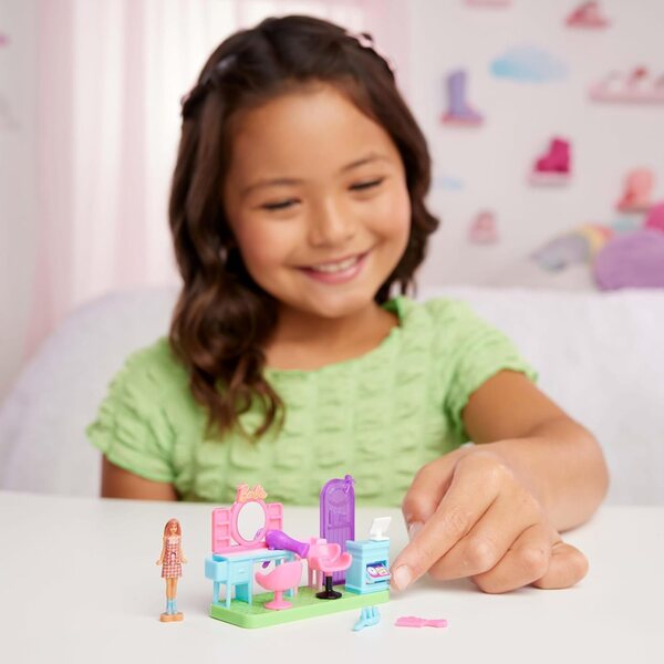 Mini-BarbieLand-Friseurspielzeug mit 1,5-Zoll-Puppe und Zubehör