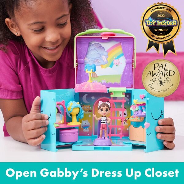 Gabby's Dollhouse Dress-Up Closet: Přenosná herní sada s panenkou a doplňky pro děti ve věku 3+