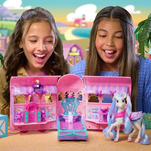 Wild Manes Perla Clubhouse Trailer mit über 25 interaktiven Funktionen für kreatives Spielen