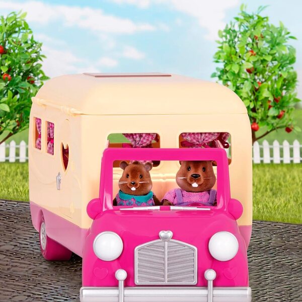 Li'l Woodzeez Camper Pink s příslušenstvím, 40dílná herní sada pro děti od 3 let