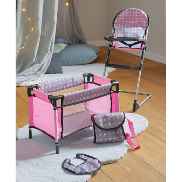 Set accessori per bambole Bayer: lettino da viaggio, seggiolone e bavaglino colorato