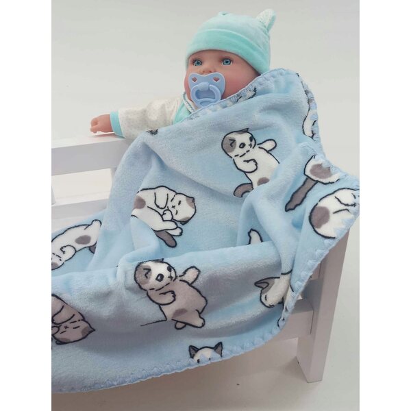 Eine flauschige doppelseitige Katzenpuppendecke – eine weiche und kuschelige Decke für ein Baby