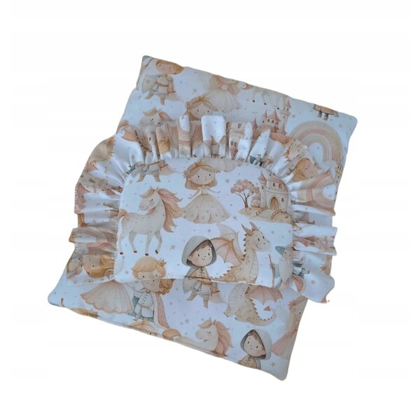 Holzbett mit Puppenwäsche in Pastellfarben – Komplettset