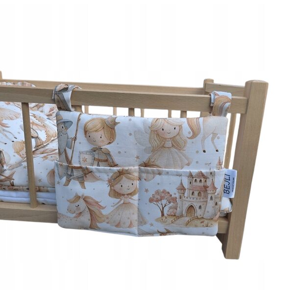 Holzbett mit Puppenwäsche in Pastellfarben – Komplettset
