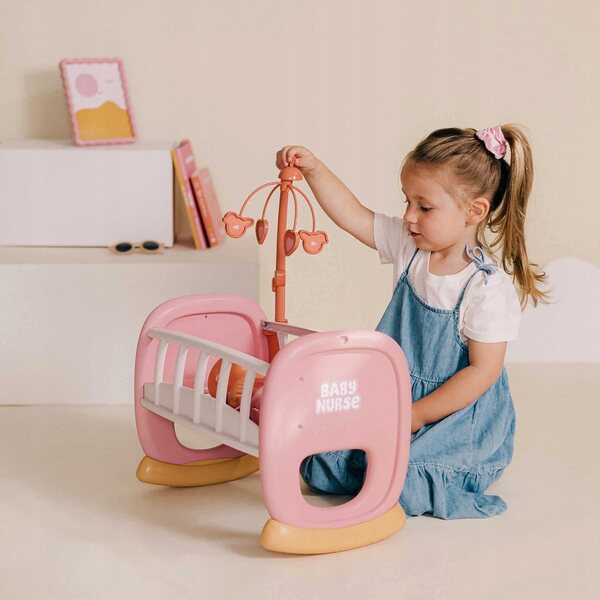 Baby-Krankenschwesterbett mit Mobile für Puppen, lehrreiches und nachhaltiges Design