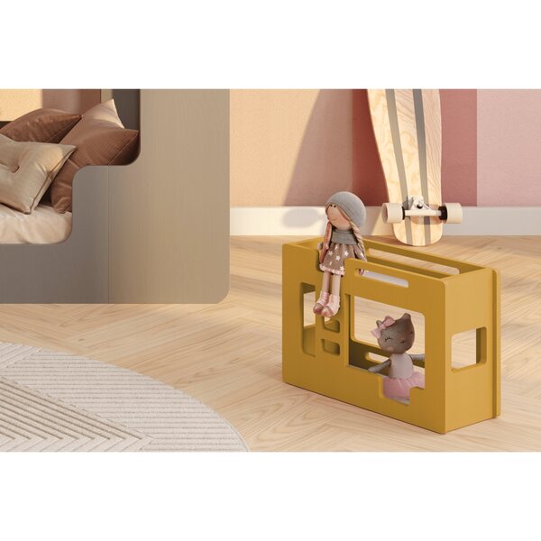Ein Etagenbett aus senffarbenem Holz für Puppen: sicheres Spielen und perfektes Design
