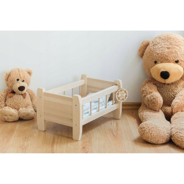 Letto in legno massello per bambole con biancheria personalizzata, naturale e resistente