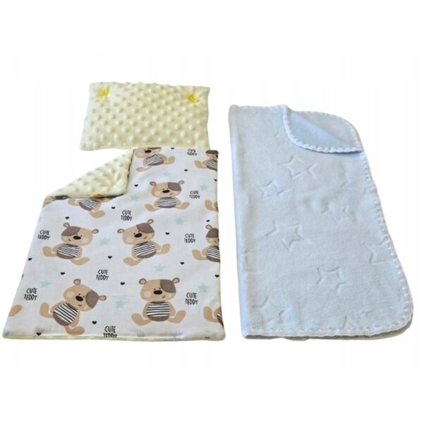 Komplettes Set aus hellblauer Puppenbettwäsche mit Sternen und Teddybär