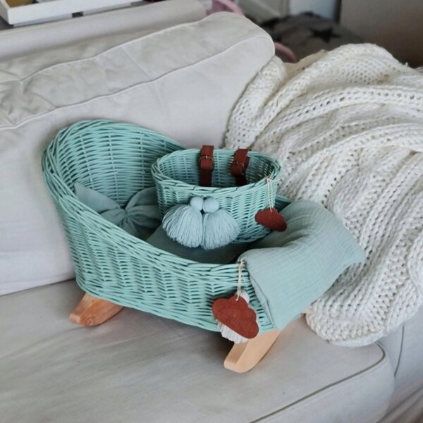 Korbbett, Puppenbett, Mint, handgefertigt von Little Dreams