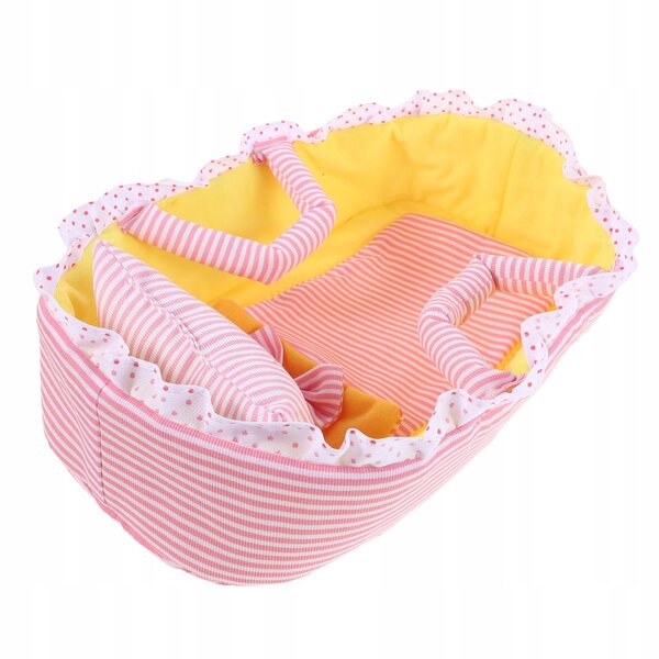 Delicata culla rosa in tessuto per bambole, ideale per giochi creativi e trasporto