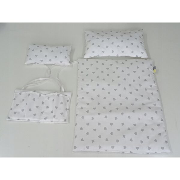 Komplettes Set Puppenwäsche mit Organizer und buntem Zubehör
