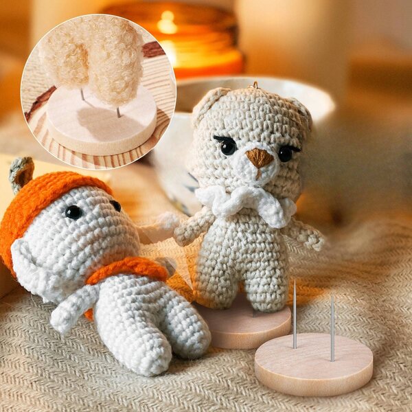Holzständer zur Präsentation von 6 Puppen – stabil und fertig