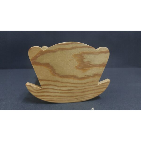 Kleine Vintage-Puppenwiege aus Holz – klassisches und robustes Design