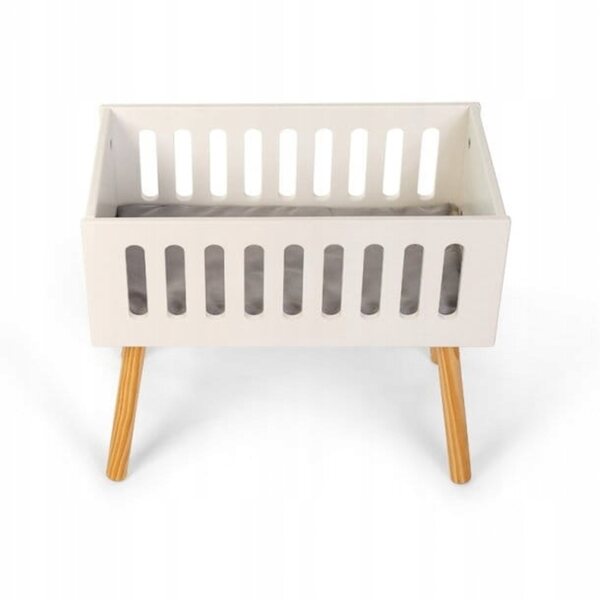 Letto per bambole Astrup in legno con materasso, dimensioni 53x29,5x43,5 cm