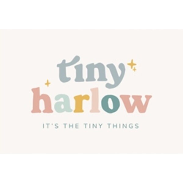 Seggiolino auto per bambole Tiny Harlow Lilac Cherry: sicuro ed elegante