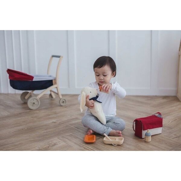 Plan Toys Holz-Fütterungsset für Kinder mit komplettem Zubehör