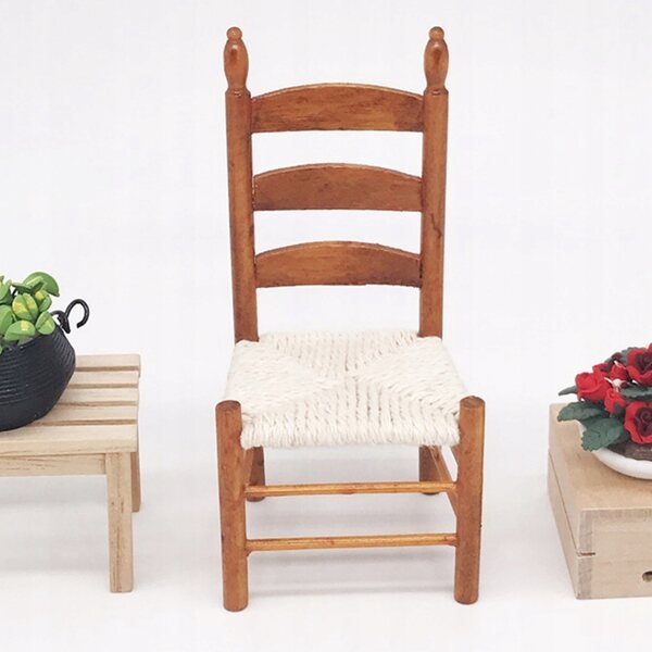 Sedia vintage miniatura in legno 1:12 per case delle bambole e collezione