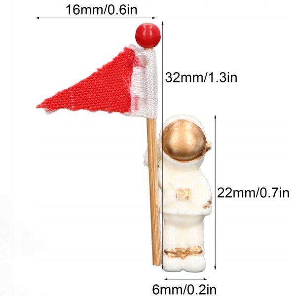 Set 3 Miniature Astronauti con Bandiere Rosse per Decorazioni e Collezioni