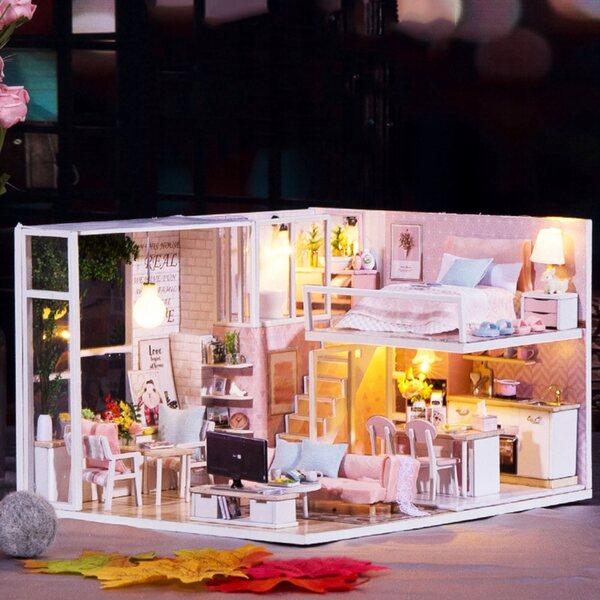 Zalesiony Puppenhaus-Miniatur 1:24 mit LED und hochwertigen Möbeln