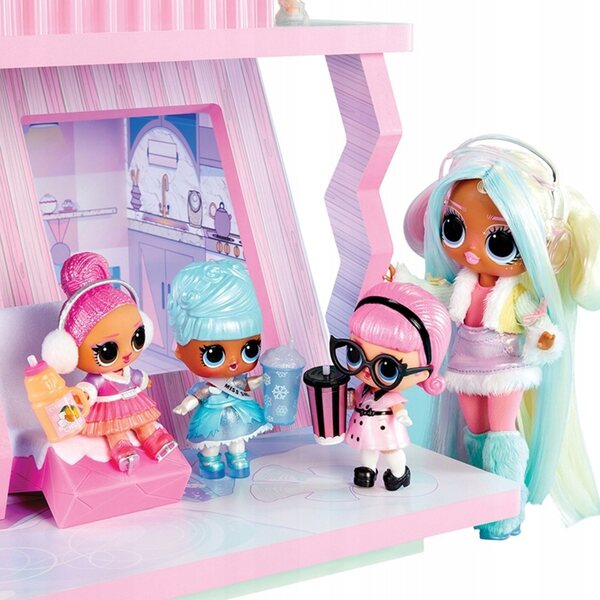 LOL Casa delle bambole SURPRISE Winter Snow Chalet con accessori per bambini 4+
